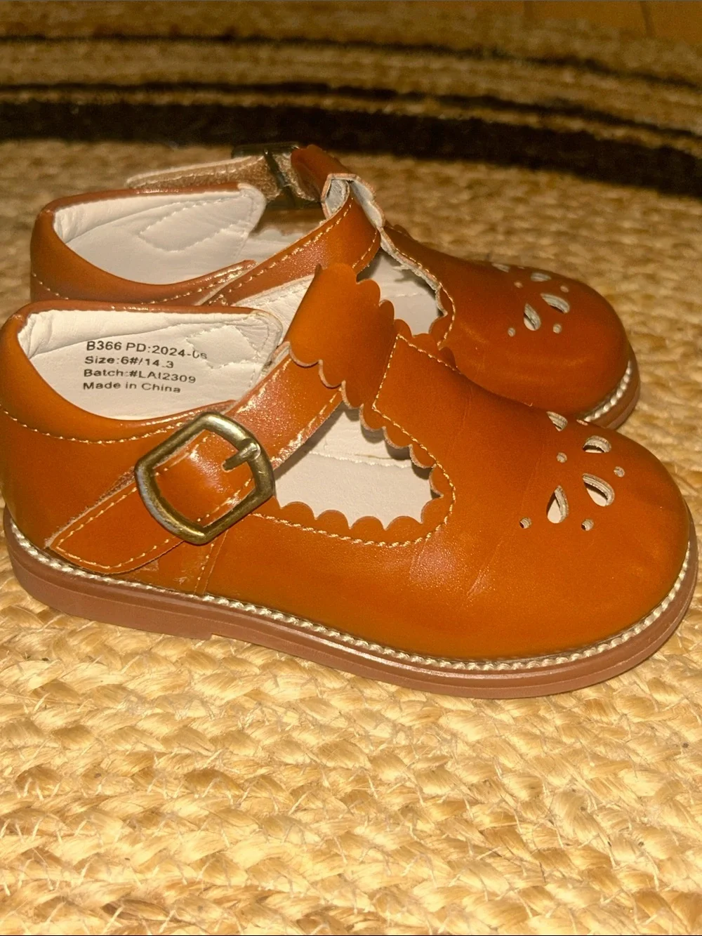 Felix & Eloise Girls' Tan Leather Mary Jane Dress Shoes